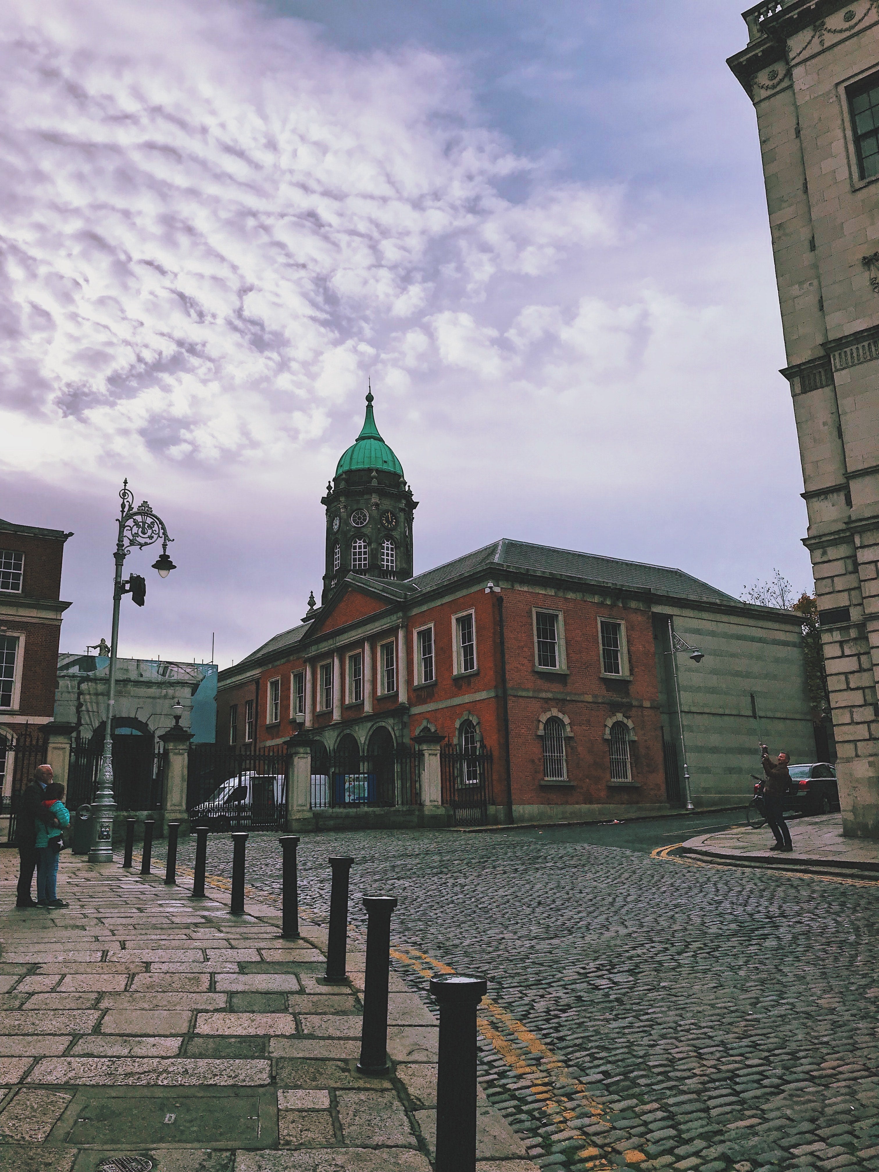 The Dublin Castle Tradition: Medieval Fortress to Center of Cultural Metropolis