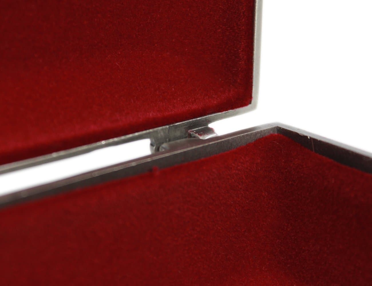 Irish Pewter Claddagh Jewelry Box: Exquisite & Spacious Storage